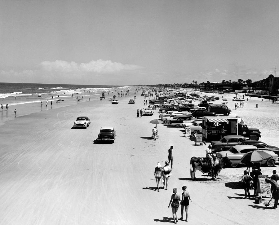 Daytona Beach Is 23-mile-long And 600 Photograph by Everett | Fine Art ...