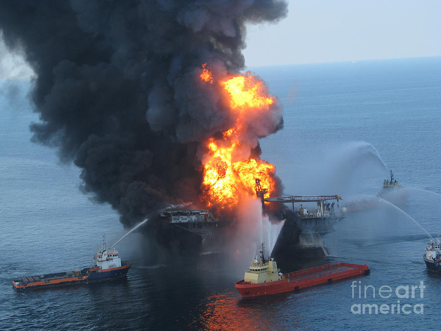 Deepwater Horizon Fire, April 21, 2010 #1 Photograph by Science Source