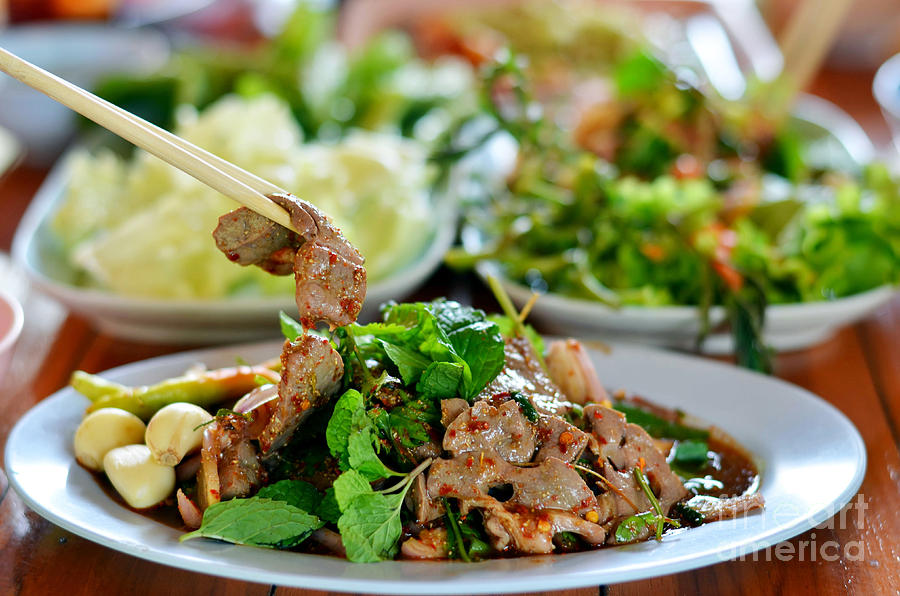 1 Delicious Thai Food Rakratchada Torsap 