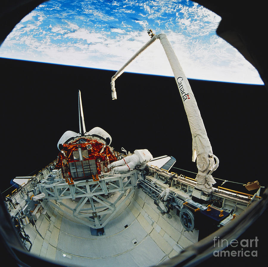 Endeavour Spacewalk #1 Photograph by Science Source