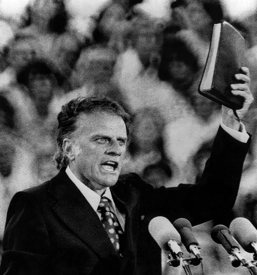 Evangelist, Billy Graham Preaches Photograph by Everett - Fine Art America