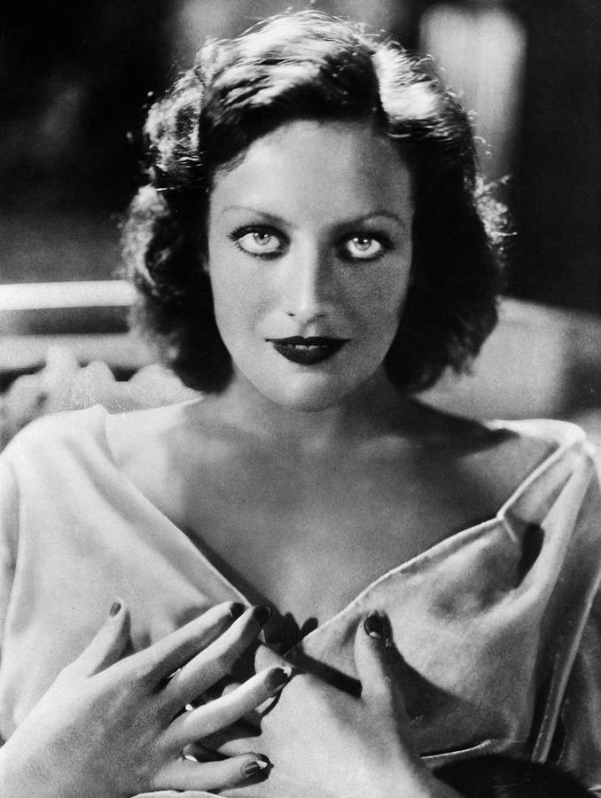 Joan Crawford (1908-1973) #1 Photograph by Granger Joan Crawford (1908-1973) #1 Photograph by Granger