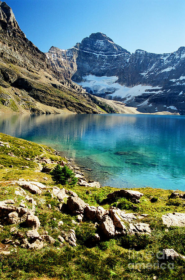 Lake McArthur Photograph by Frank Townsley | Fine Art America