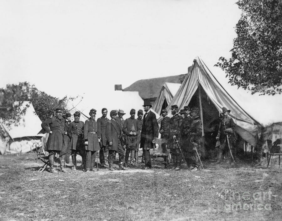 LINCOLN & McCLELLAN Photograph by Granger - Fine Art America