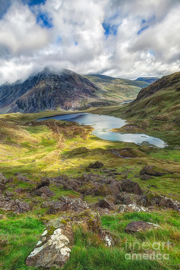 Llyn Idwal Lake Photograph by Adrian Evans