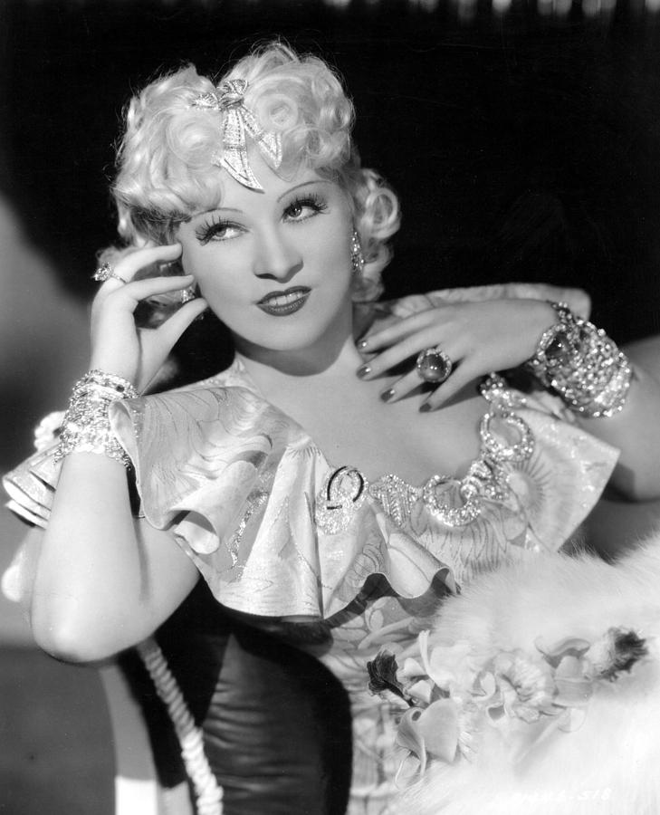 Mae West, 1936 by Everett.