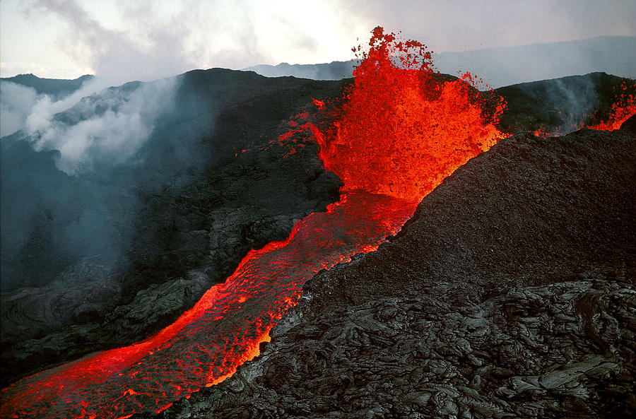 Mauna Loa Eruption - Big Island of Hawaii Photograph by ...
