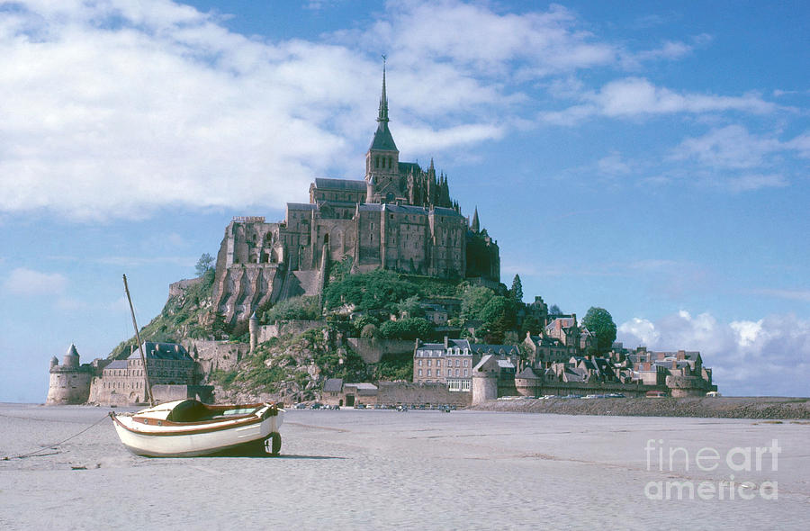 Mont Saint Michel #1 Photograph by Photo Researchers, Inc.