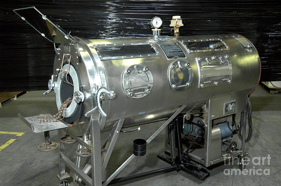 Negative Pressure Ventilator, Iron Lung #1 Photograph by Science Source