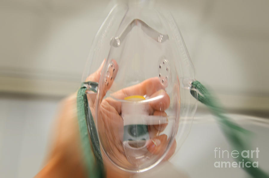 Airways Photograph - Oxygen Mask #1 by Photo Researchers, Inc.