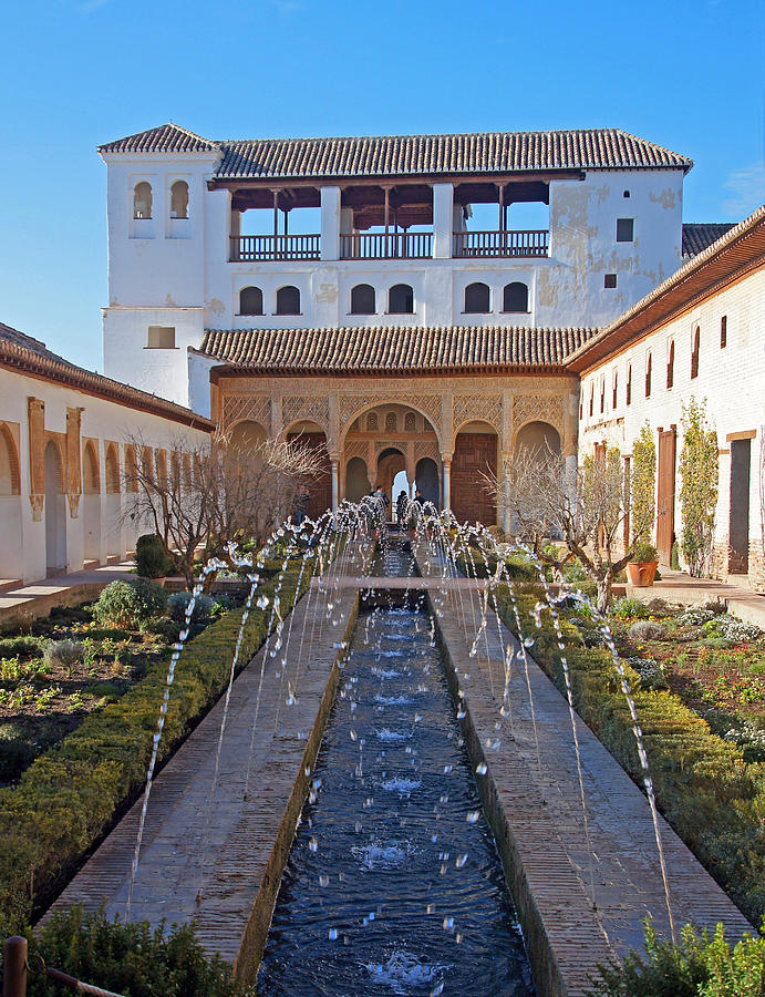 Palace of the Generalife #1 Photograph by Rod Jones