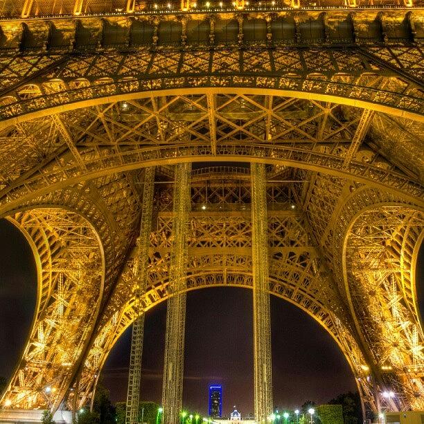 Paris Photograph - Paris - Tour Eiffel #1 by Tony Tecky