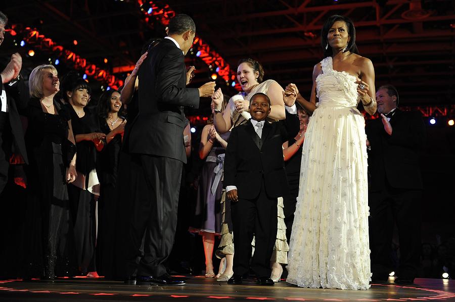 Ball Photograph - President And Michelle Obama Dance #1 by Everett