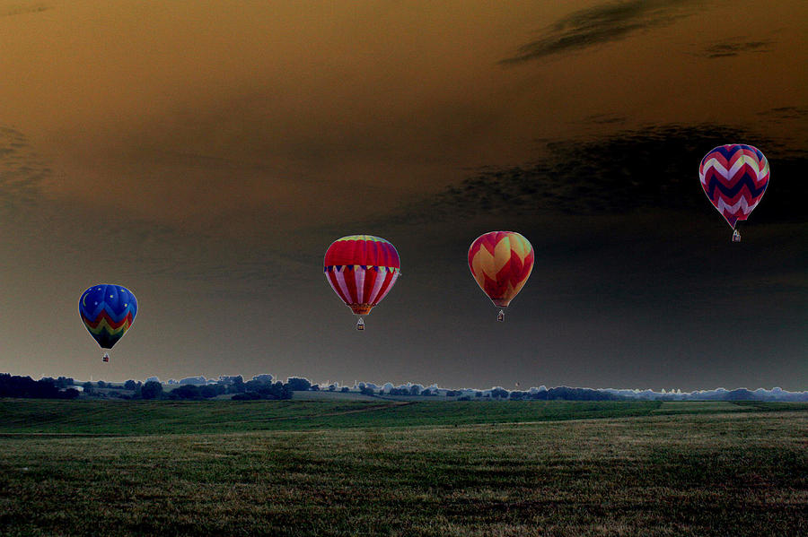Abstract Photograph - Surreal Balloons #1 by Rick Rauzi