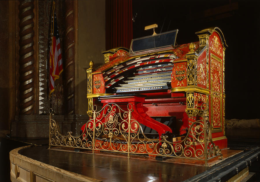 Musical Instrument Photograph - The Alabama Theatre, The Organ #1 by Everett