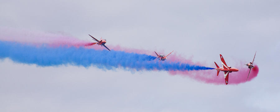 The Red Arrows #1 Photograph by Ian Middleton