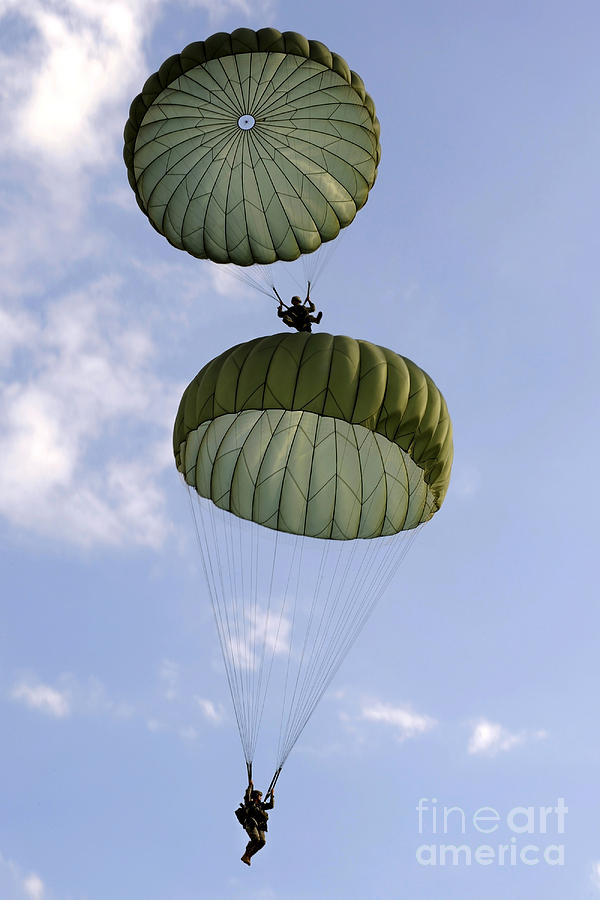 U.s. Army Soldiers Parachute #1 Photograph by Stocktrek Images