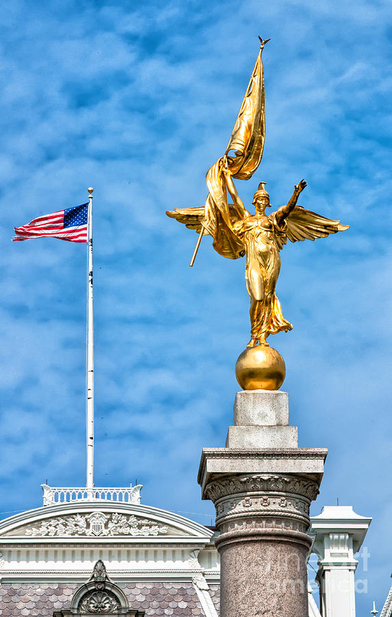 Victory atop 1st Division Monument #1 Photograph by Jim Moore
