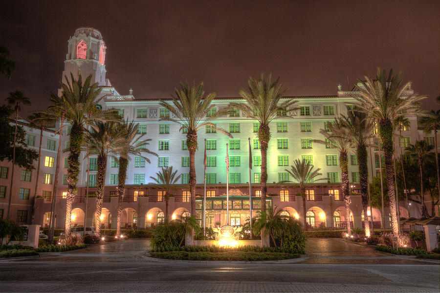 Vinoy Hotel Photograph By Benjamin Bevilacqua - Fine Art America