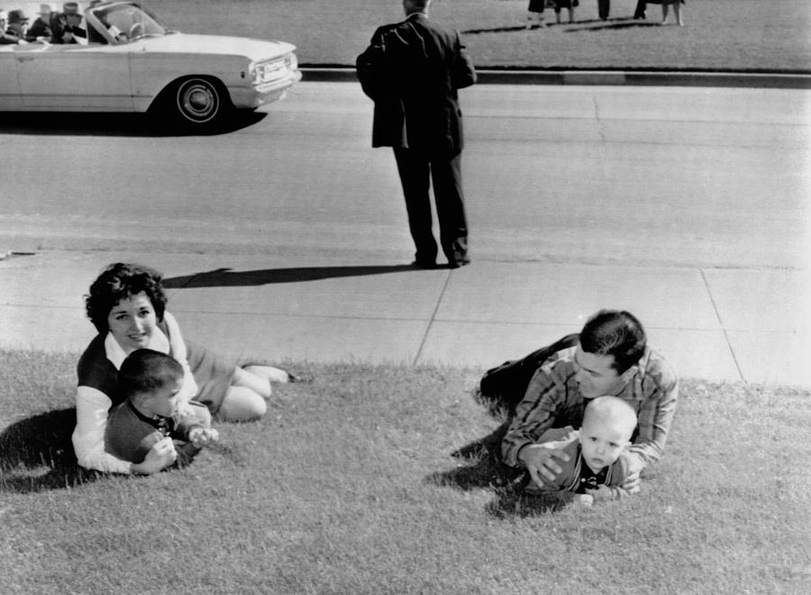 Witnesses To The Kennedy Assassination Photograph by Everett - Pixels