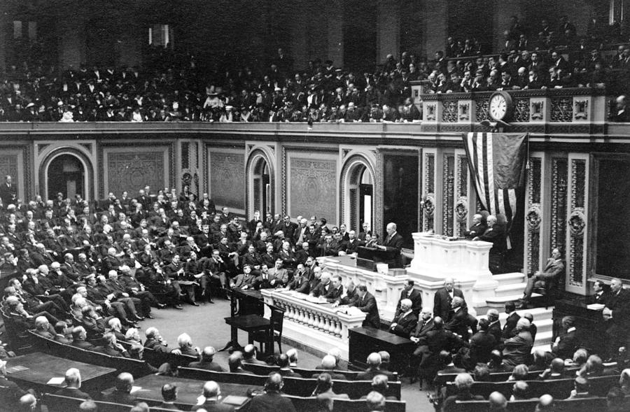 Woodrow Wilson 1856-1924 Addressing #1 Photograph by Everett - Fine Art ...