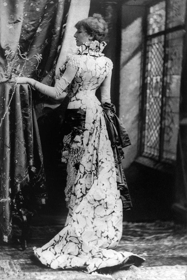 Sarah Bernhardt (1844-1923) Photograph by Granger - Pixels
