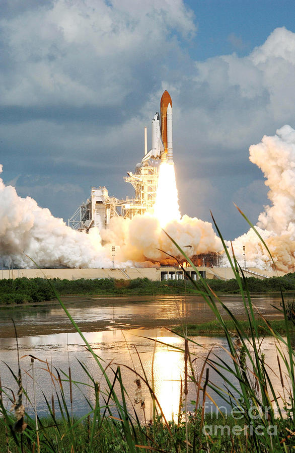 Space Shuttle Discovery #15 Photograph by Nasa