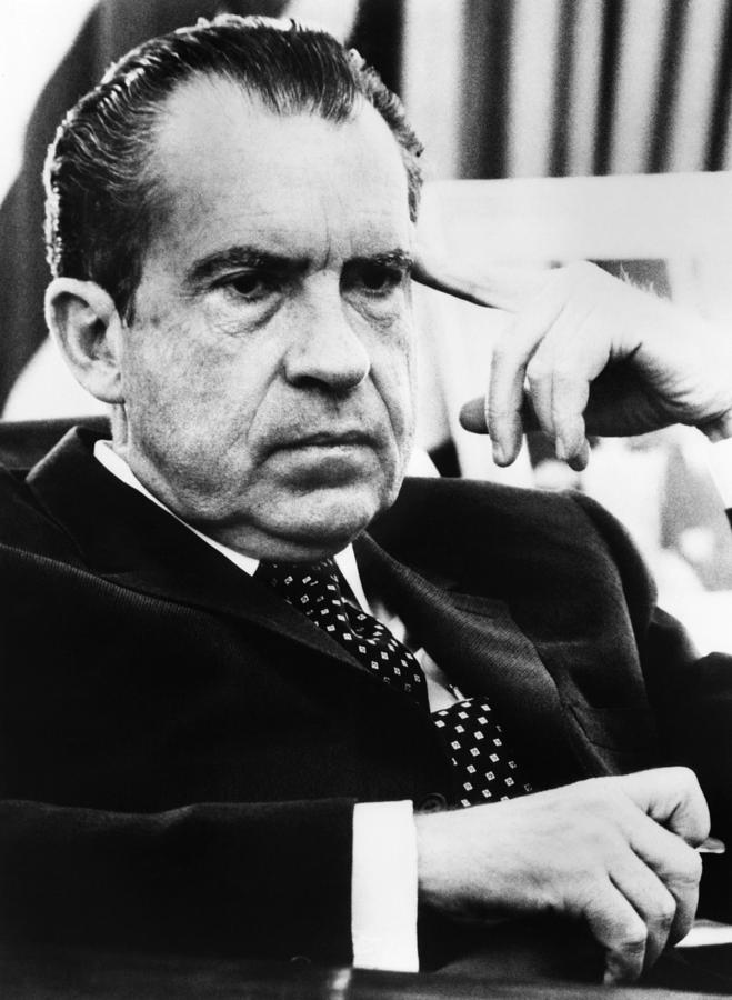 Nixon Presidency Us President Richard Photograph By Everett Fine Art America 4584