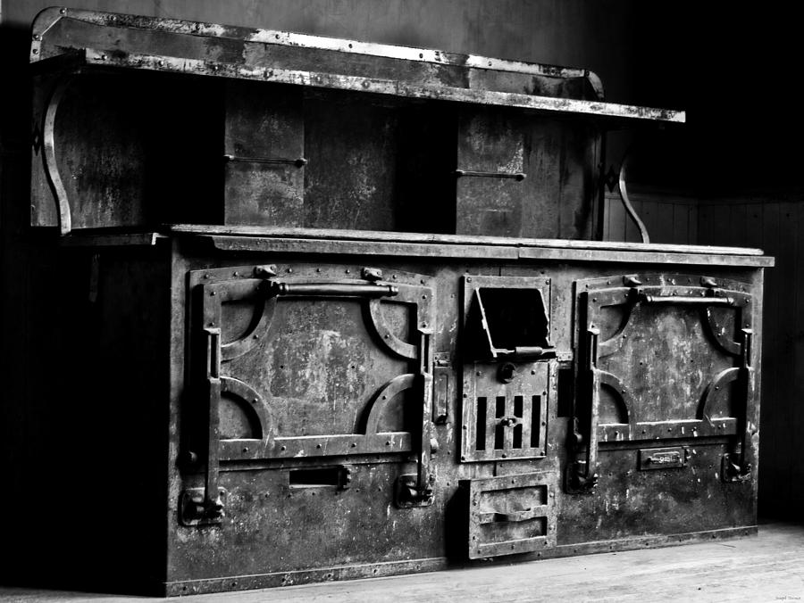 1800s Stove Black and White Photograph by Joseph Noonan