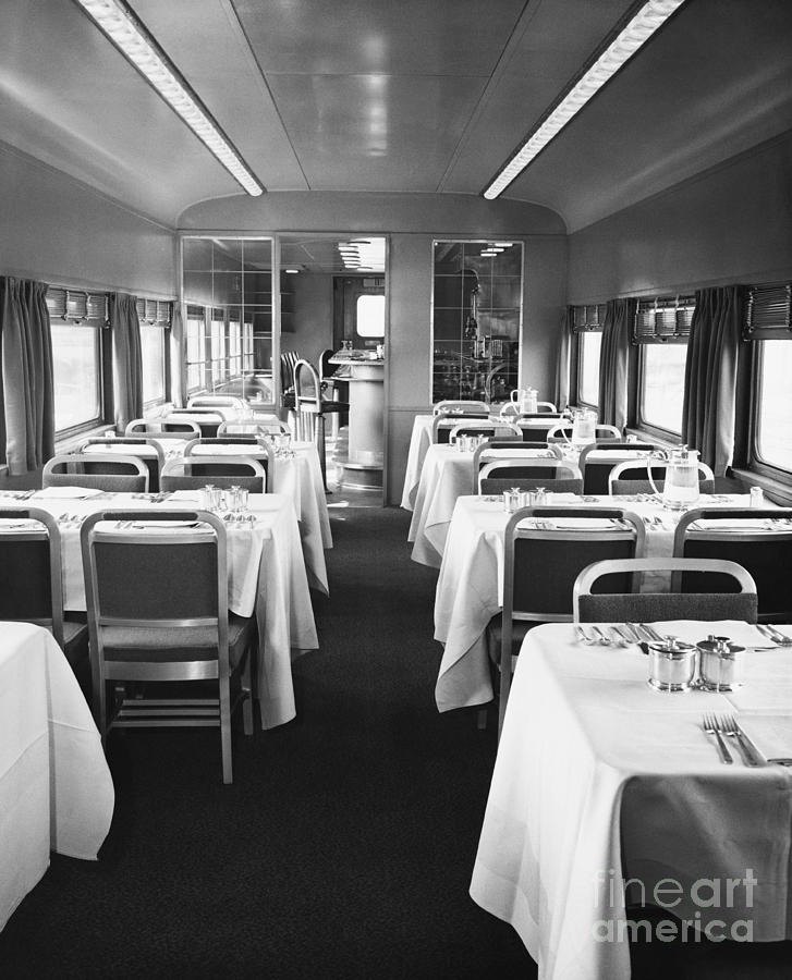 1950s Dining Car Photograph by Photo Researchers