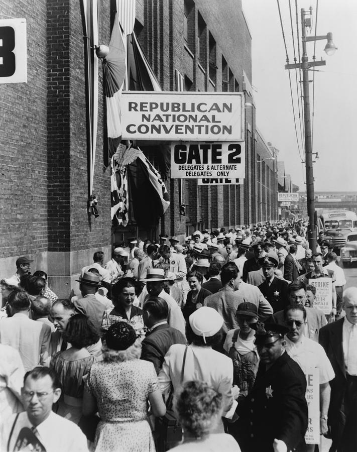 Chicago Photograph - 1952 Republican Convention In Chicago by Everett