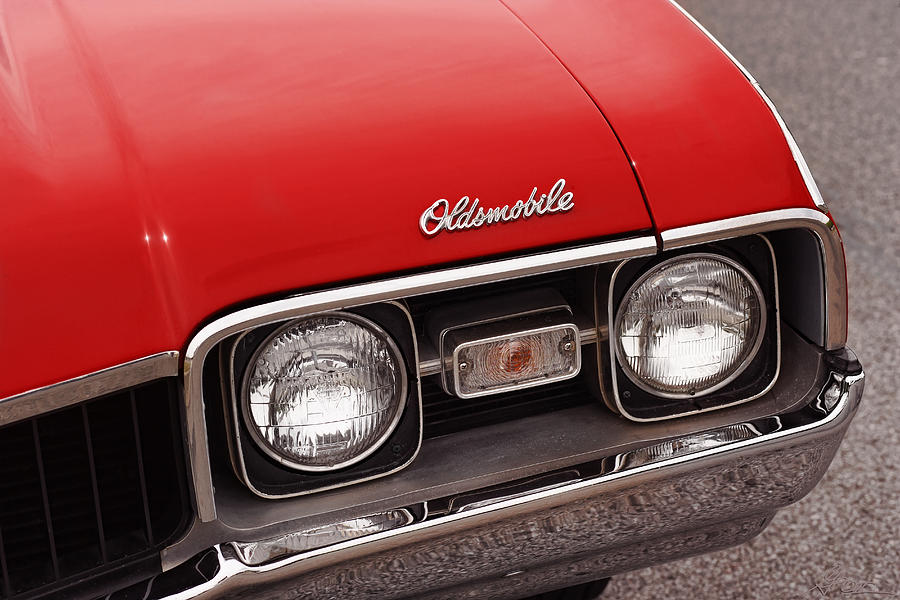 1968 Oldsmobile Cutlass Supreme Photograph by Gordon Dean II