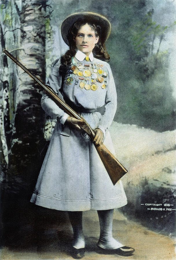 Annie Oakley (1860-1926) #2 Photograph by Granger