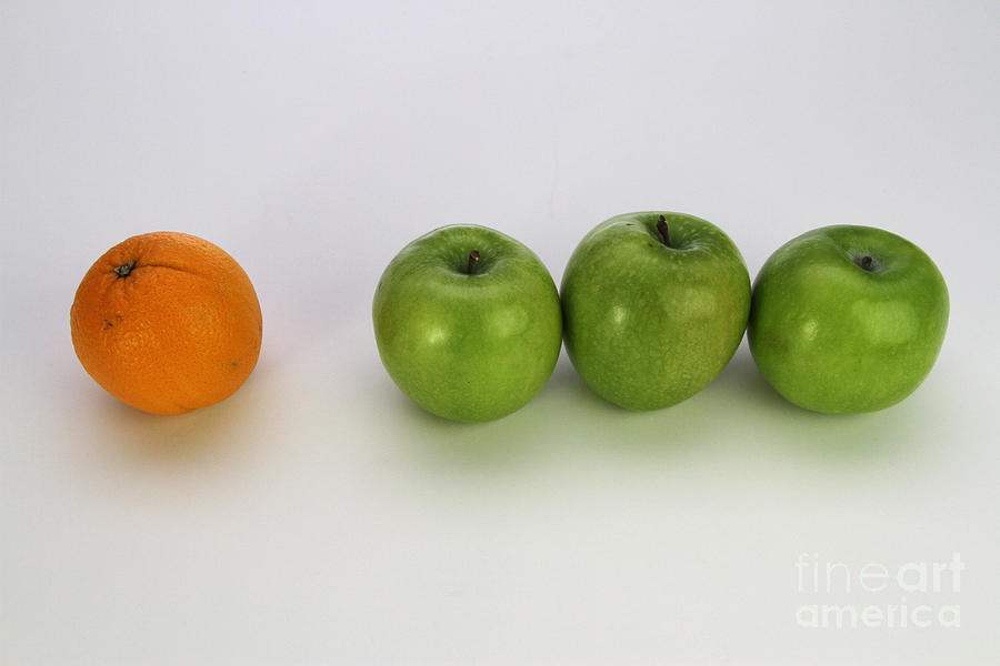 Comparing Apples And Oranges #2 Photograph by Photo Researchers, Inc.