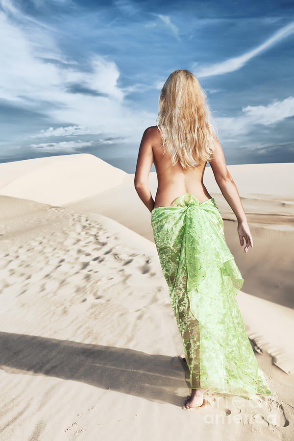 Nature Photograph - Desert woman #2 by MotHaiBaPhoto Prints