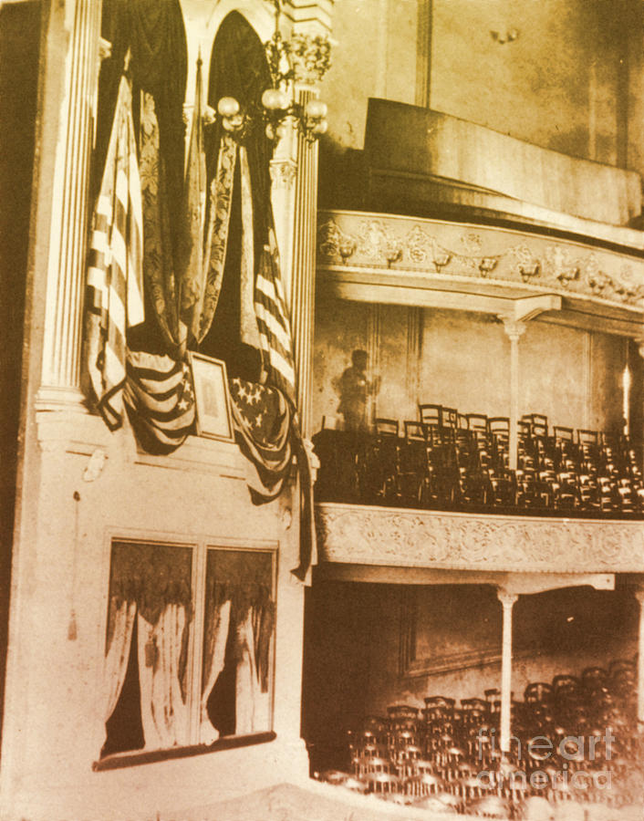 Abraham Lincoln Photograph - Fords Theater, Lincoln Assassination #2 by Photo Researchers