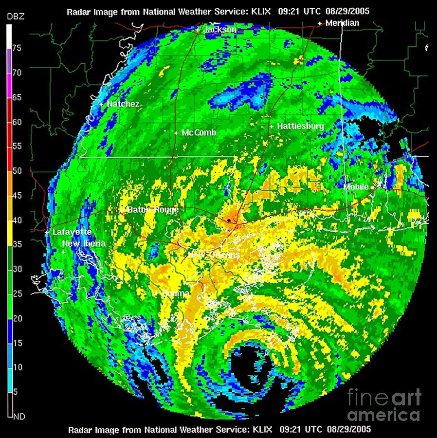 Hurricane Katrina, Wfo Radar, 2005 #2 Photograph by Science Source