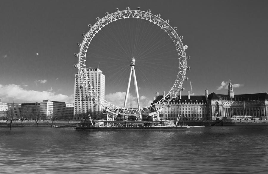 London Skyline Edf Eye Bw Photograph