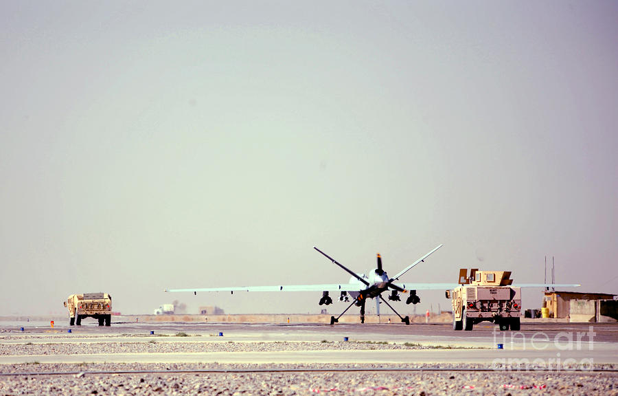 Mq-9 Reaper #2 Photograph by Photo Researchers