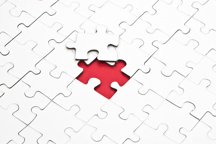 Как переводится puzzled. Пазл по экономике. Пазл по обществознанию. Красные пазлы Графика.
