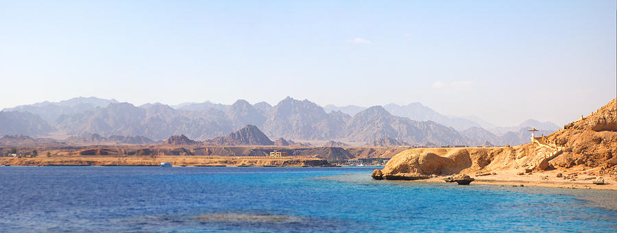 Red Sea Photograph by Ruslan Gataulin | Pixels