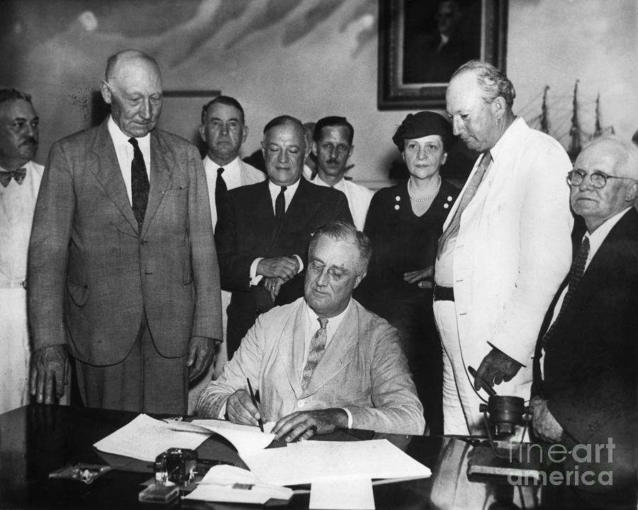 Social Security Act 1935 Photograph By Granger Pixels 5177