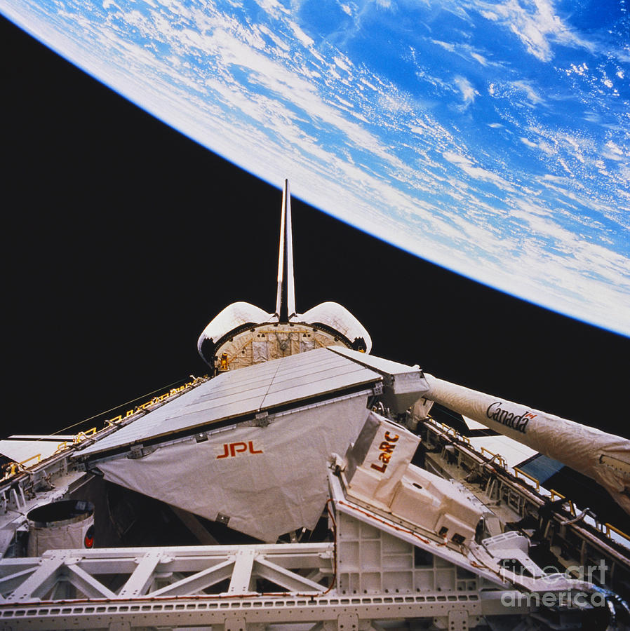 Space Shuttle Endeavour #6 Photograph by Science Source