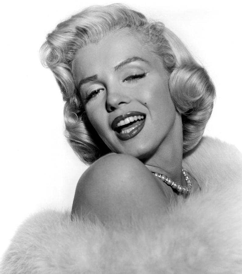 Marilyn Monroe Photograph by Everett - Fine Art America
