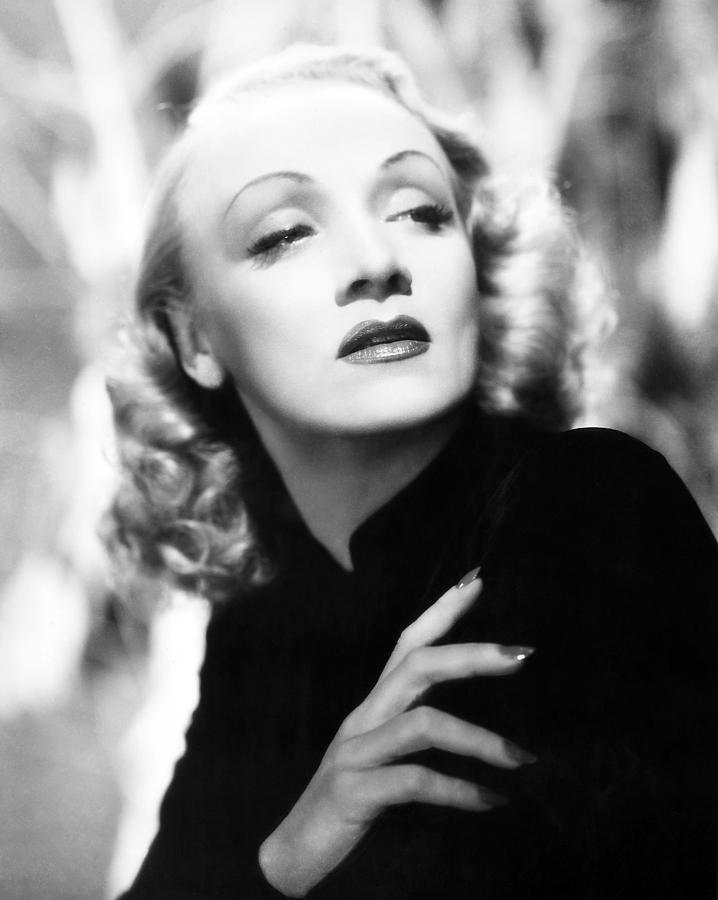 Music Photograph - Marlene Dietrich (1901-1992) #3 by Granger