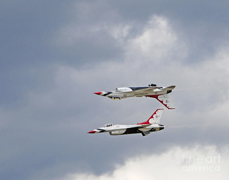 F-16 Thunderbirds #5 Photograph by Dennis Hammer