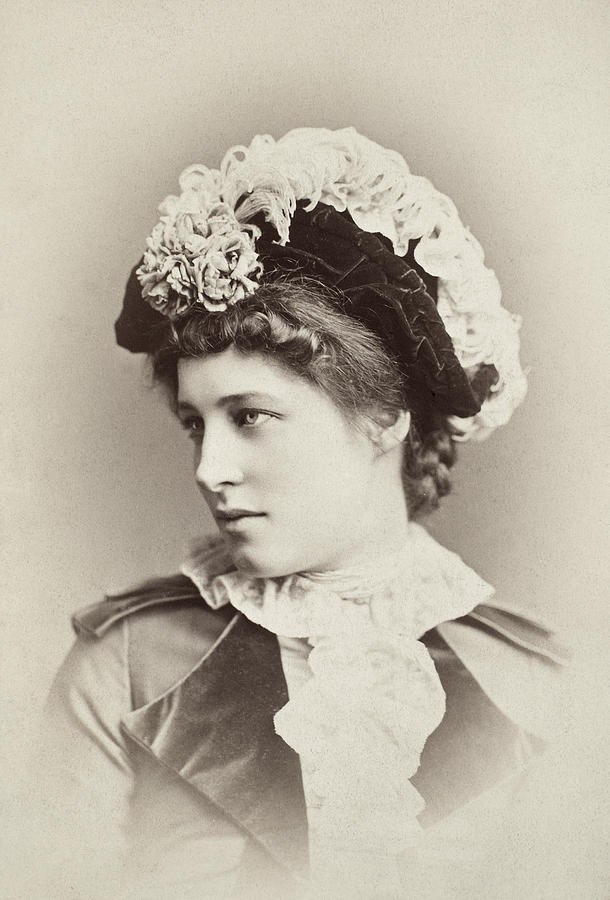 Lily Photograph - Lillie Langtry (1852-1929) #4 by Granger