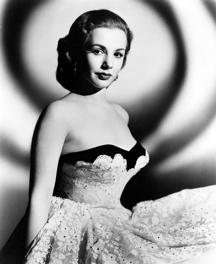 Portrait Photograph - Piper Laurie, 1952 #4 by Everett