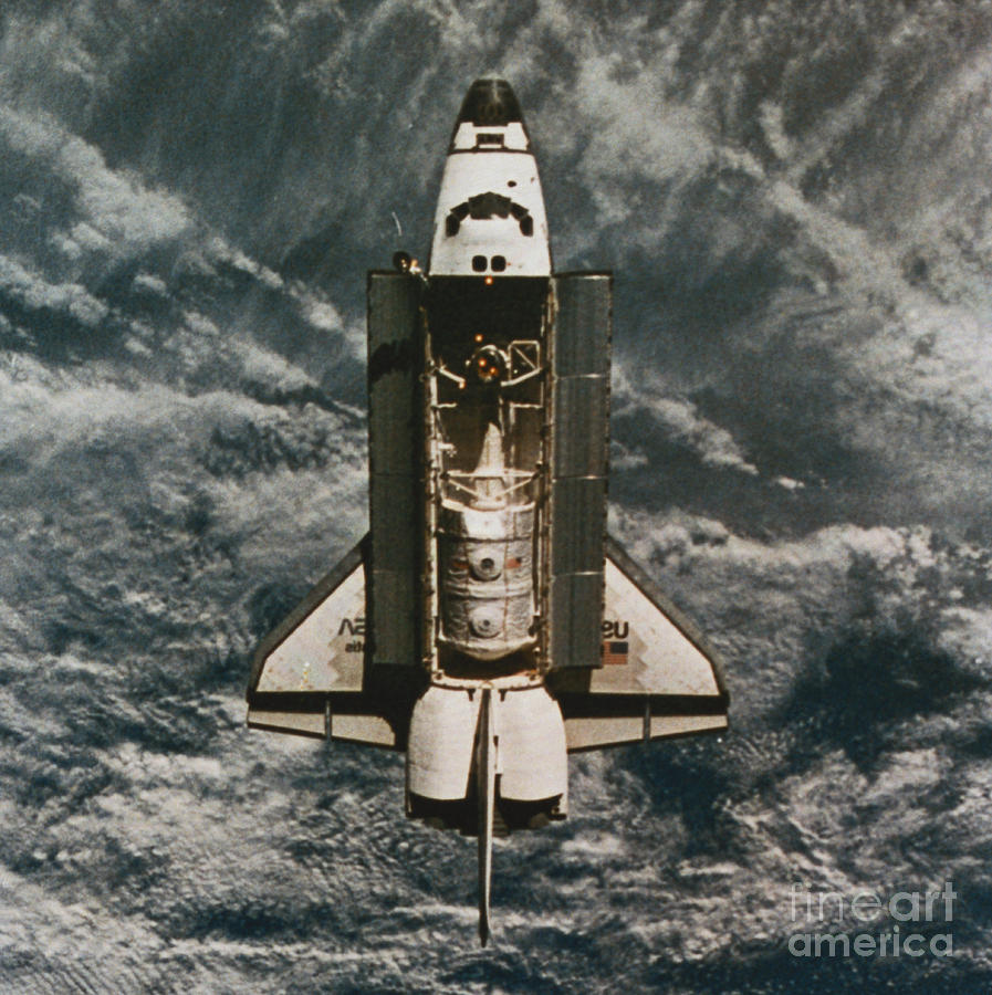 Space Shuttle Atlantis #4 Photograph by Science Source