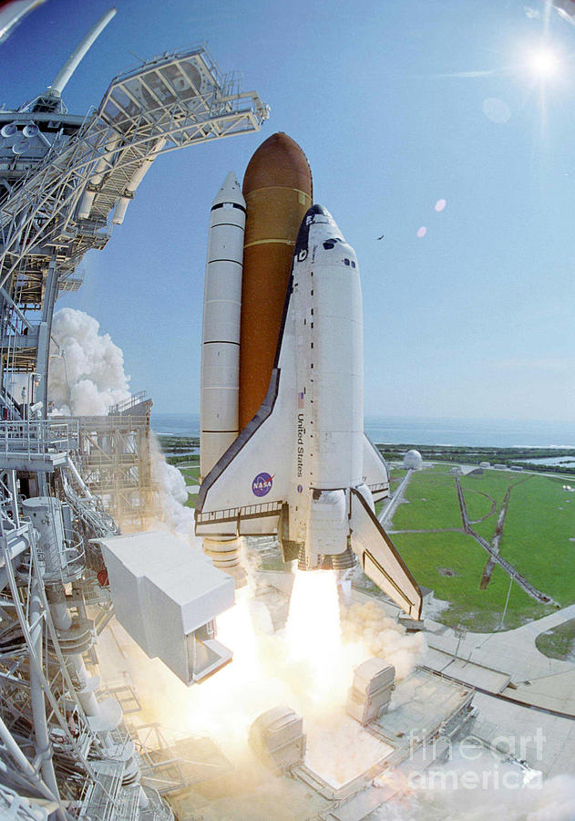 Space Shuttle Discovery #4 Photograph by Nasa